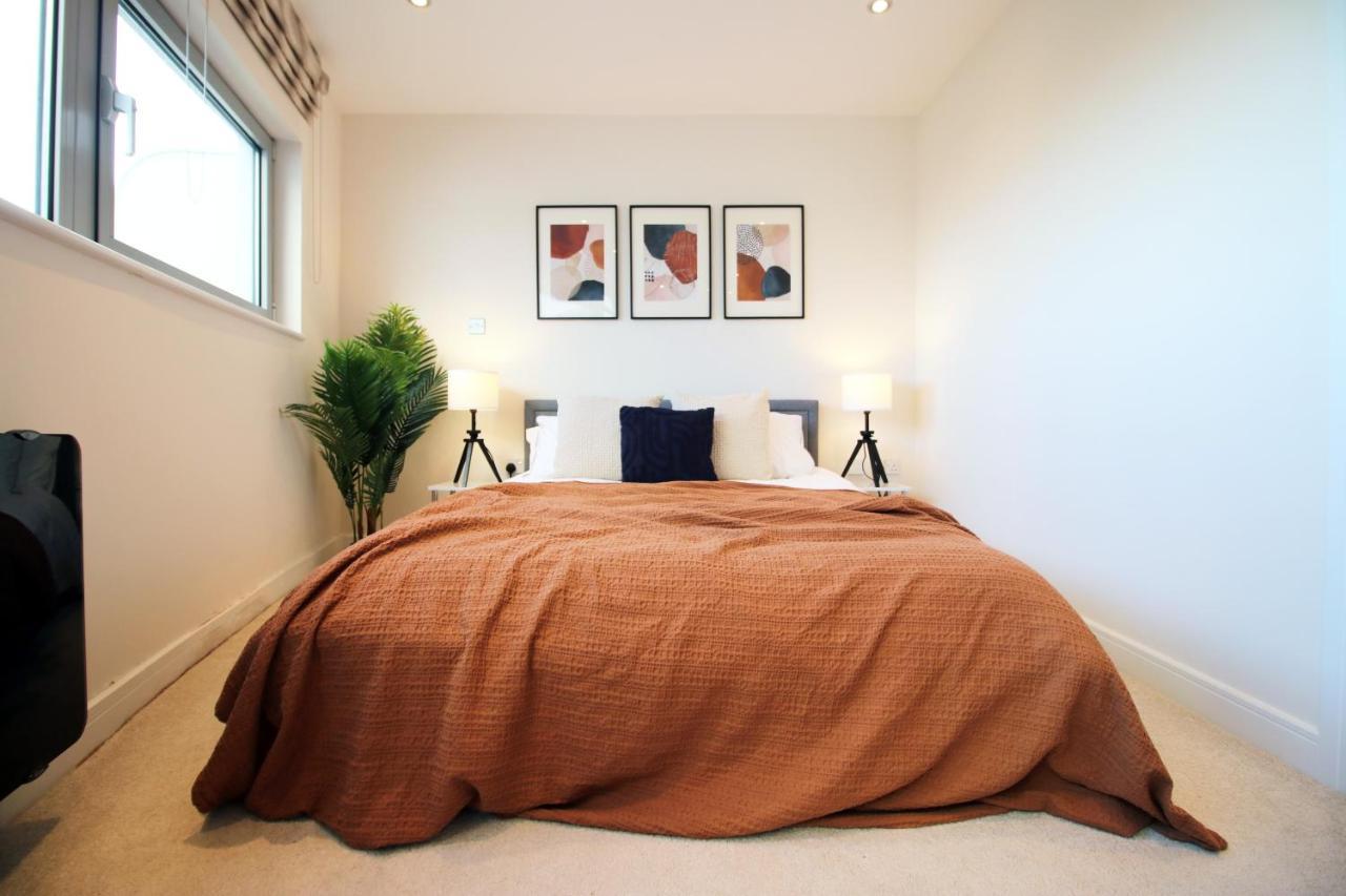 The Skyline - Luxury City Centre Flat With Designated Parking Cardiff Esterno foto