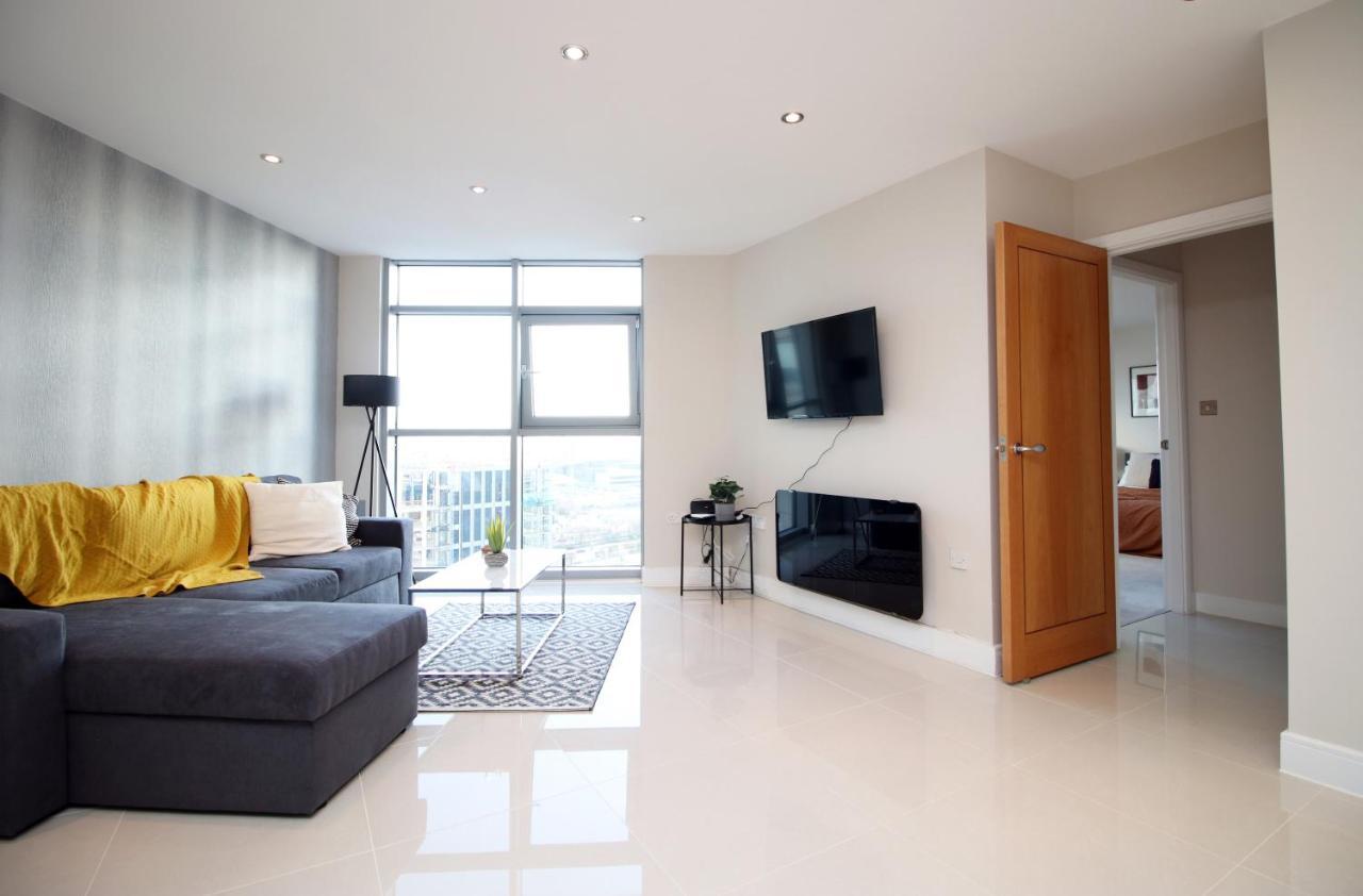 The Skyline - Luxury City Centre Flat With Designated Parking Cardiff Esterno foto