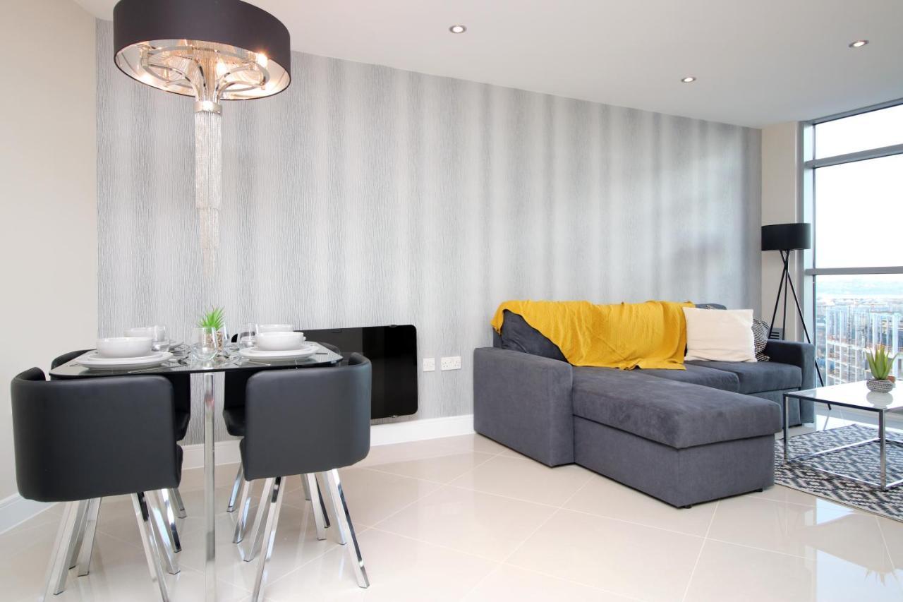 The Skyline - Luxury City Centre Flat With Designated Parking Cardiff Esterno foto