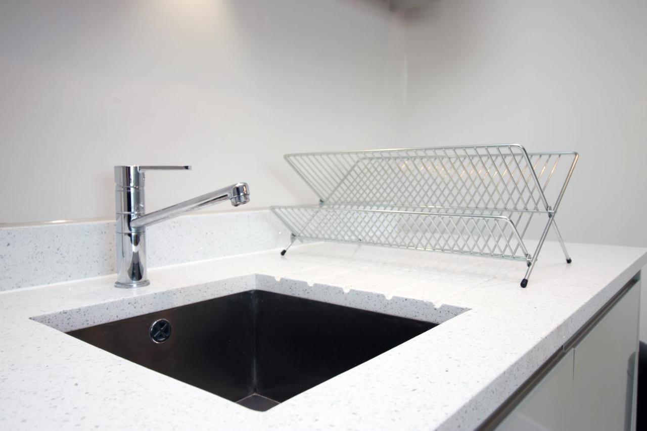 The Skyline - Luxury City Centre Flat With Designated Parking Cardiff Esterno foto