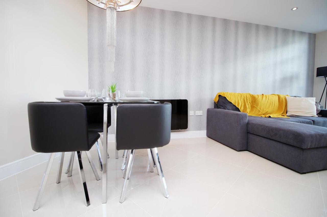 The Skyline - Luxury City Centre Flat With Designated Parking Cardiff Esterno foto