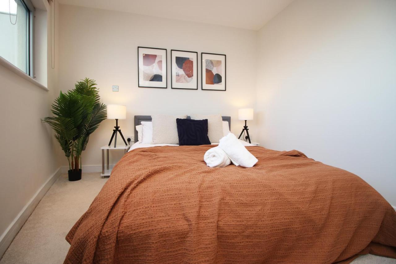 The Skyline - Luxury City Centre Flat With Designated Parking Cardiff Esterno foto